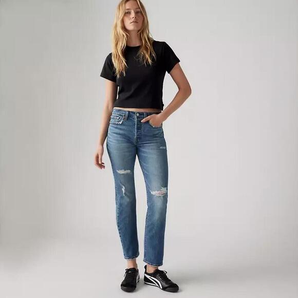 Levi's Women's Wedgie Fit Jeans - Blue Distressed- Size 32 NWT - Picture 1 of 9